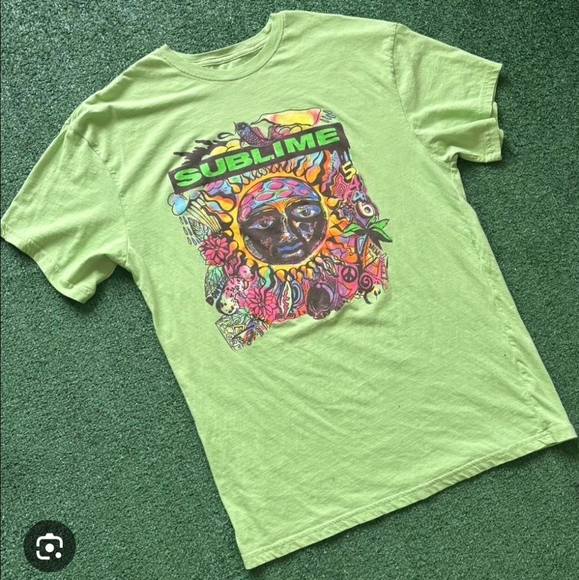 Sublime Graphic Men's T-Shirt in Green - Picture 1 of 4